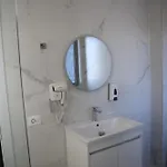 Omw Hotel Vorë
